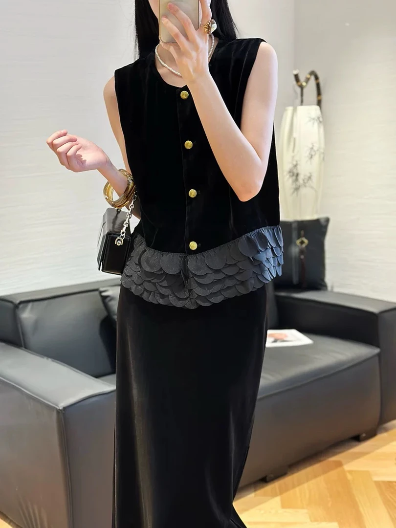 【肉总】高端精致丝绒花瓣拼接无袖马甲