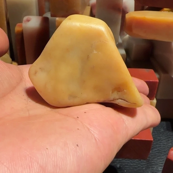 老挝石田黄原石，