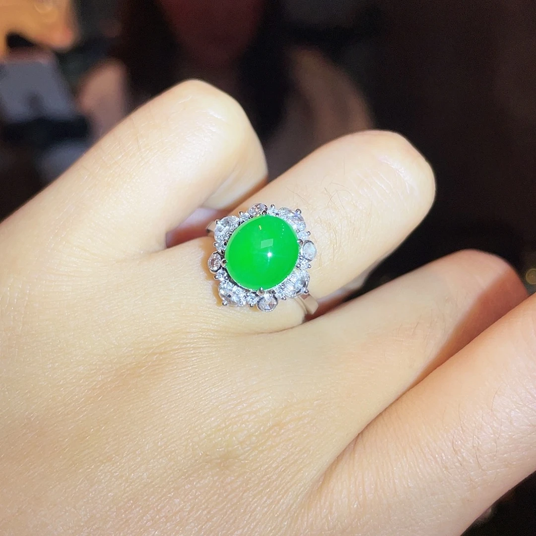 翡翠戒指18K金镶嵌蛋面戒指