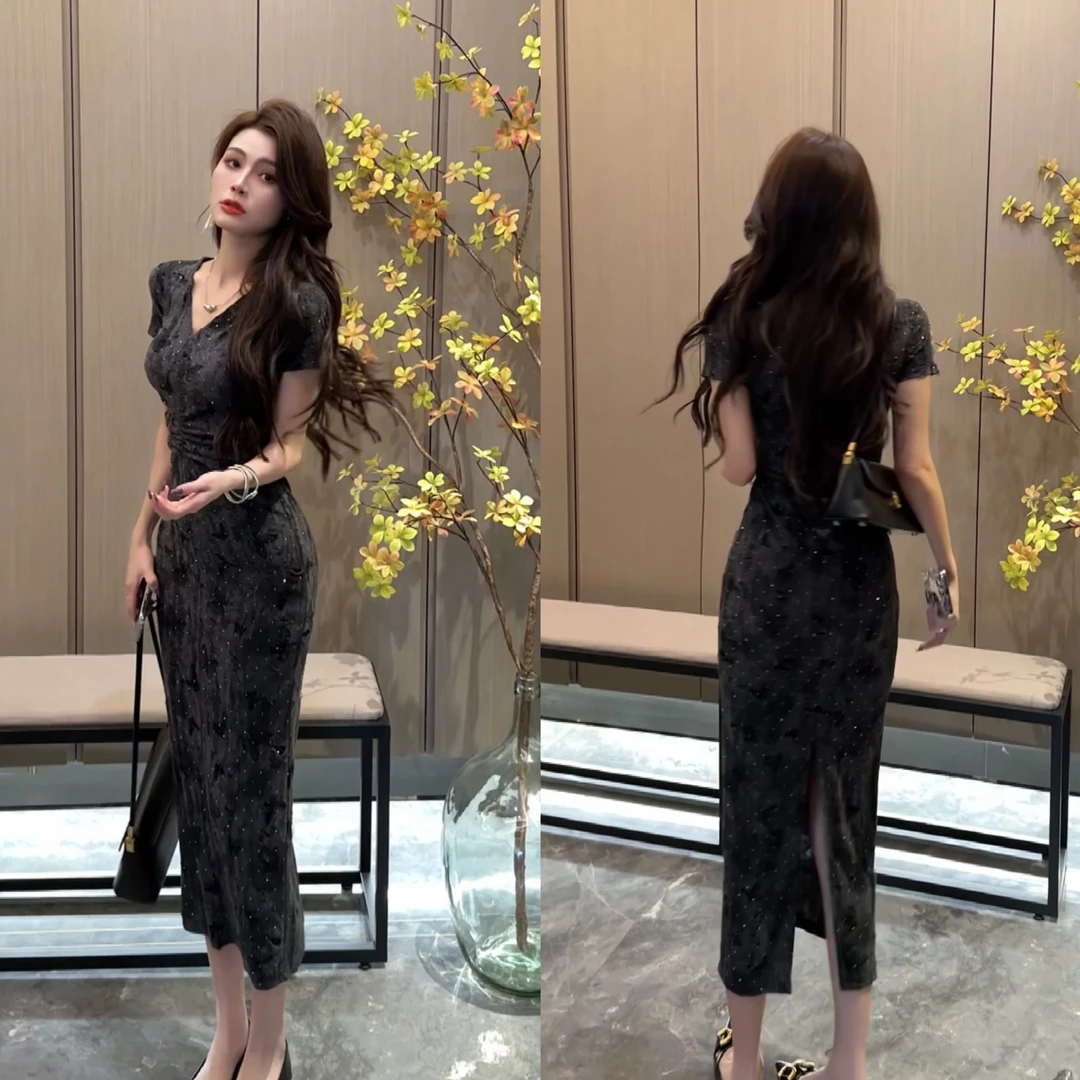 【大婷婷】黑色新款显瘦时髦开叉连衣裙蝴蝶暗纹气质修身复古DT0119