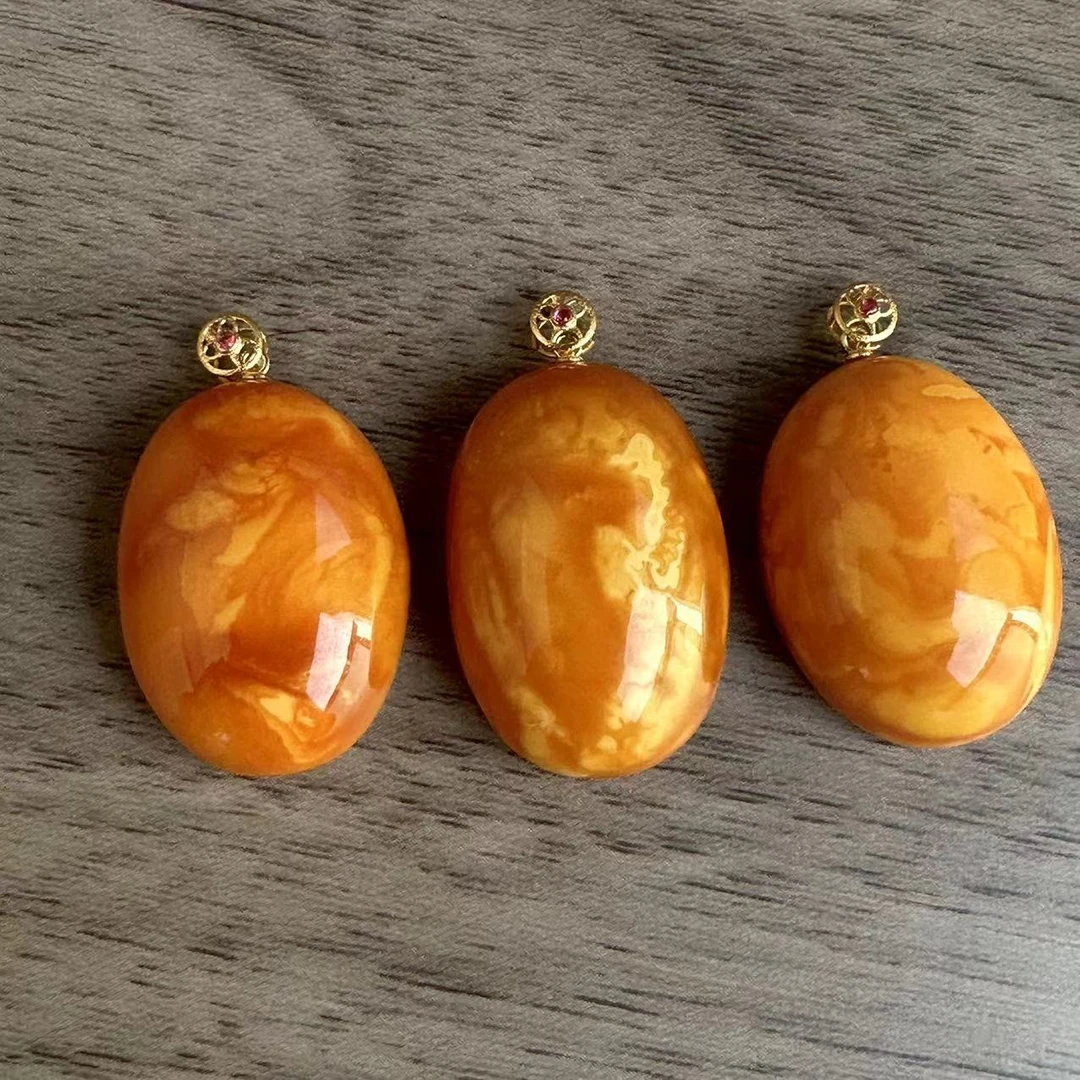 【壹芳珠宝】原矿琥珀蜜蜡亮皮蛋面18K金镶嵌吊坠（多样性发货一件