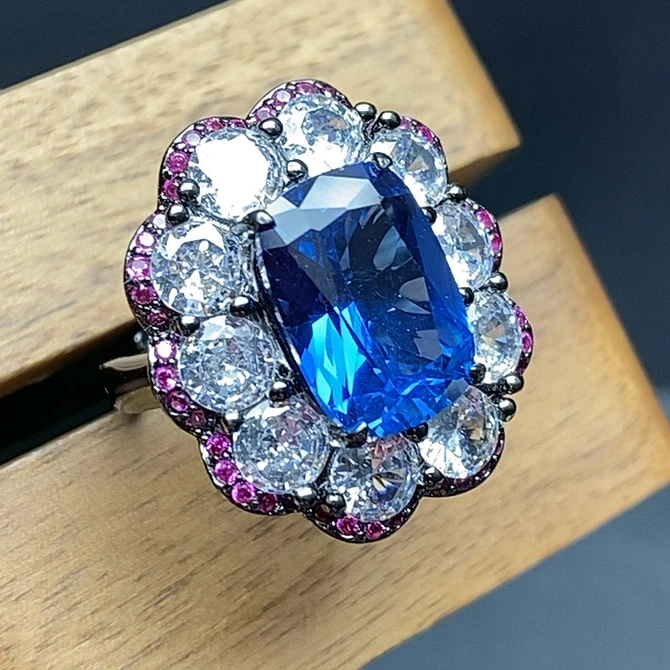 铜合金合成锆石戒指 HJ8S-88110蓝色戒指复古经典蓝戒指镶嵌