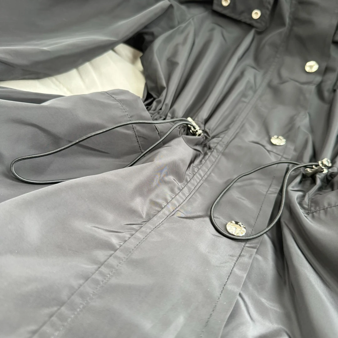 【深圳TS】24早秋新款抽绳收腰时尚减龄连帽百搭外套SZTS2024020