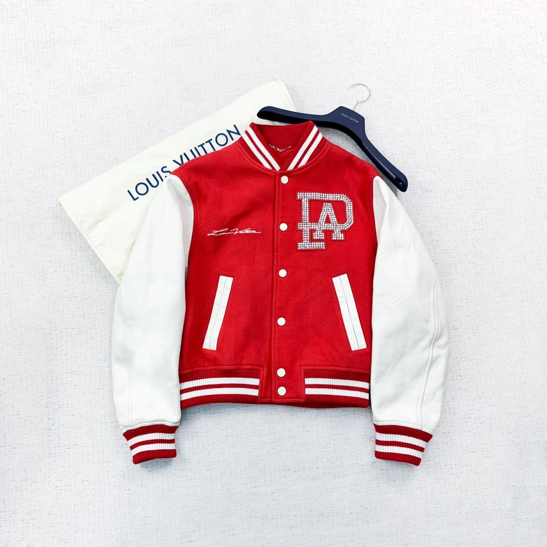 全新未使用  LOUIS VUITTON lv 菲董联名珠饰外套48码编码xb2942