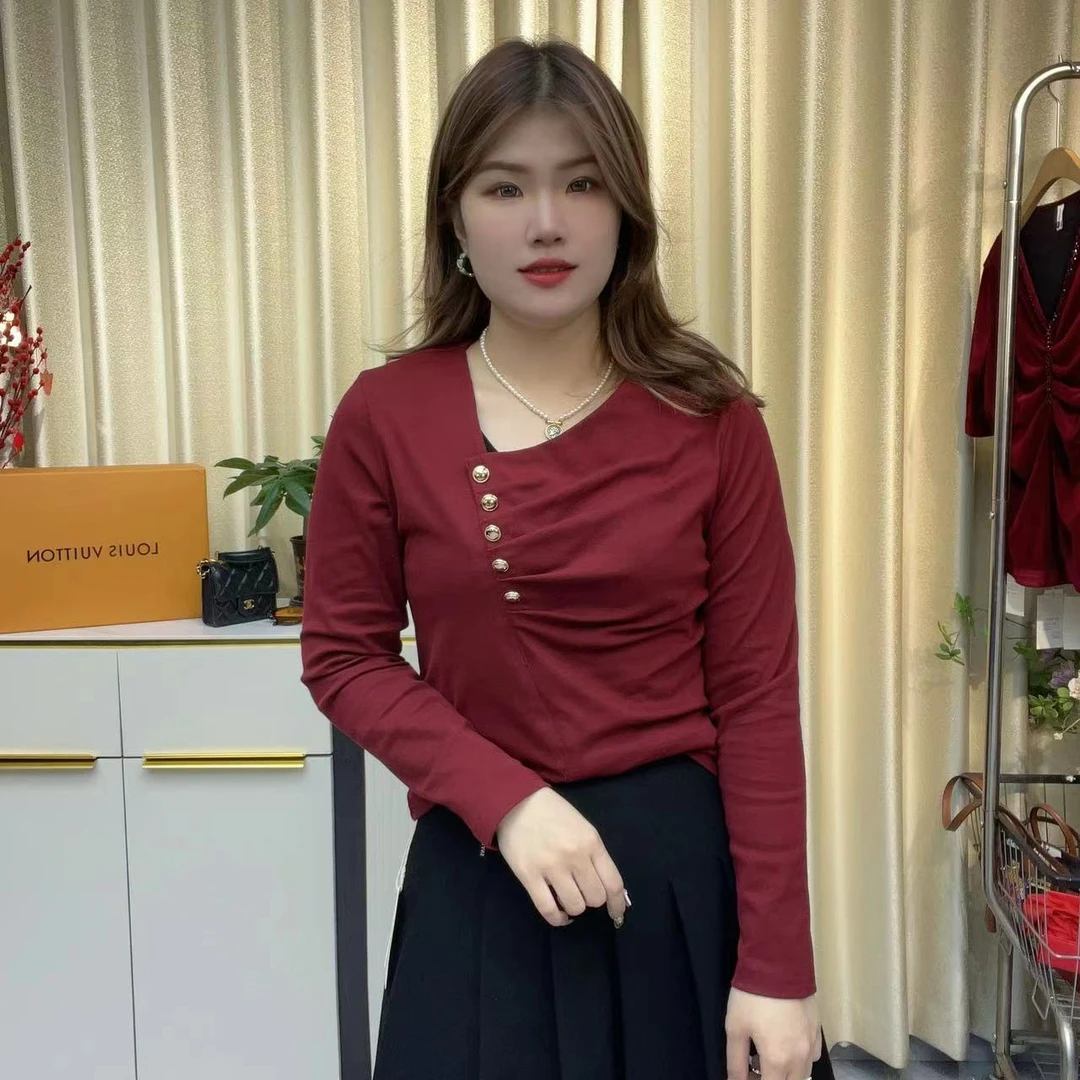 小鑫肝@秋款斜领重工带扣褶皱简宁气质百搭长袖T恤 A16