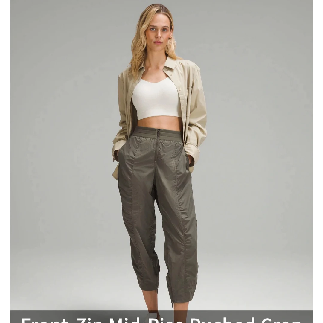 全新未使用 lululemon/露露乐蒙 FRONT-ZIP MR RUCHED CROP 27865