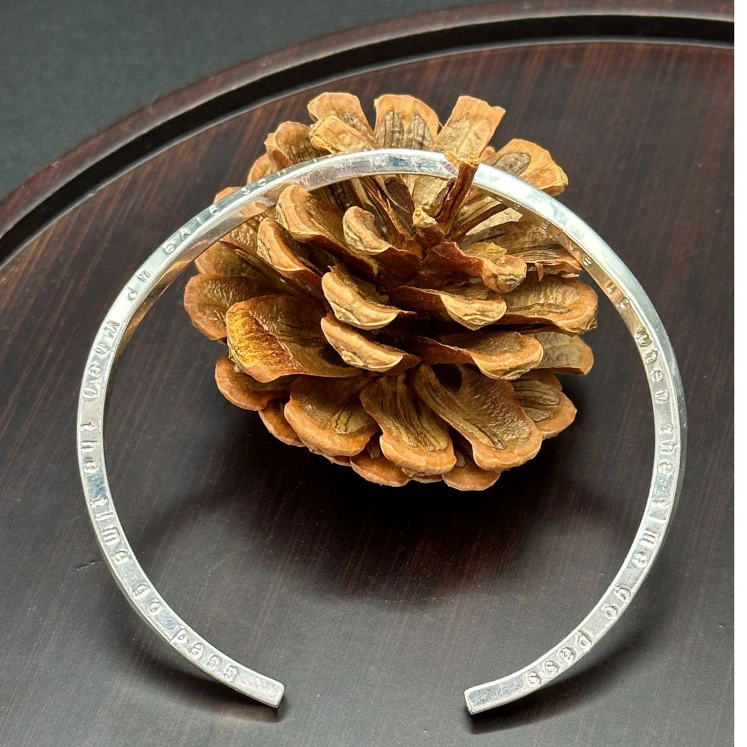 足银手镯 999.9实心细款莫比乌斯扭边英文字母细款手镯