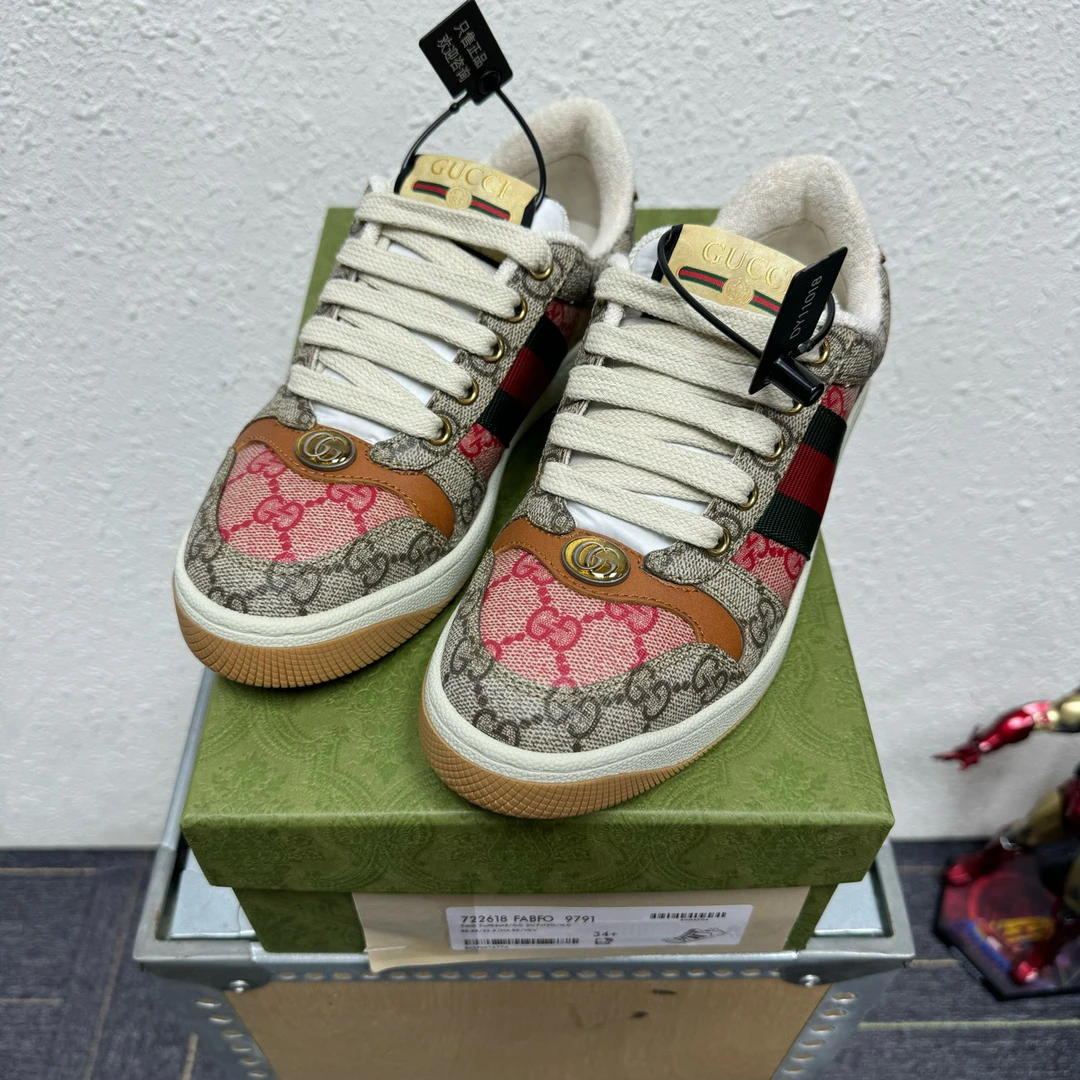 全新未使用 GUCCI/古驰 老花满印34.5码 全新原盒 脏脏鞋 DY11017