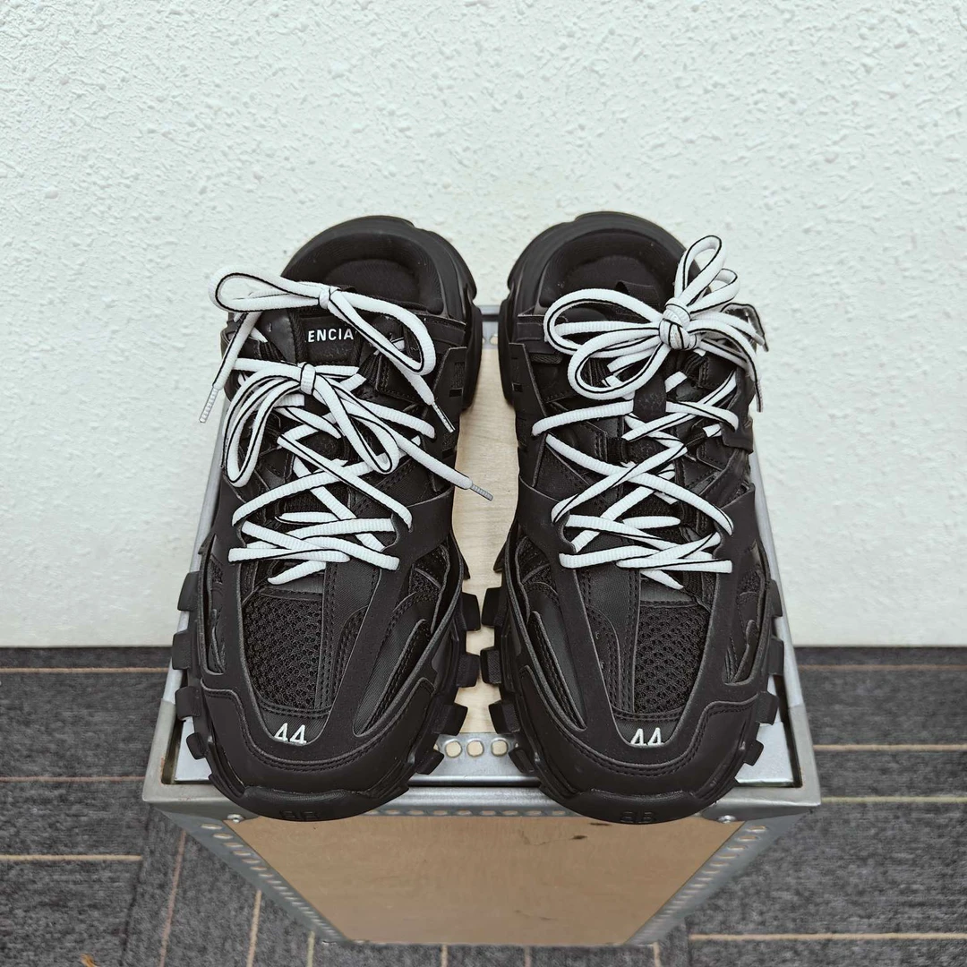 99新 Balenciaga/巴黎世家 TRACK穆勒半拖鞋原盒 尺码/44 DY11227