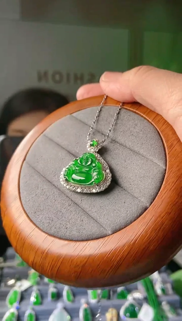 【闪购商品】翡翠吊坠(赠链)银S925镶嵌佛公