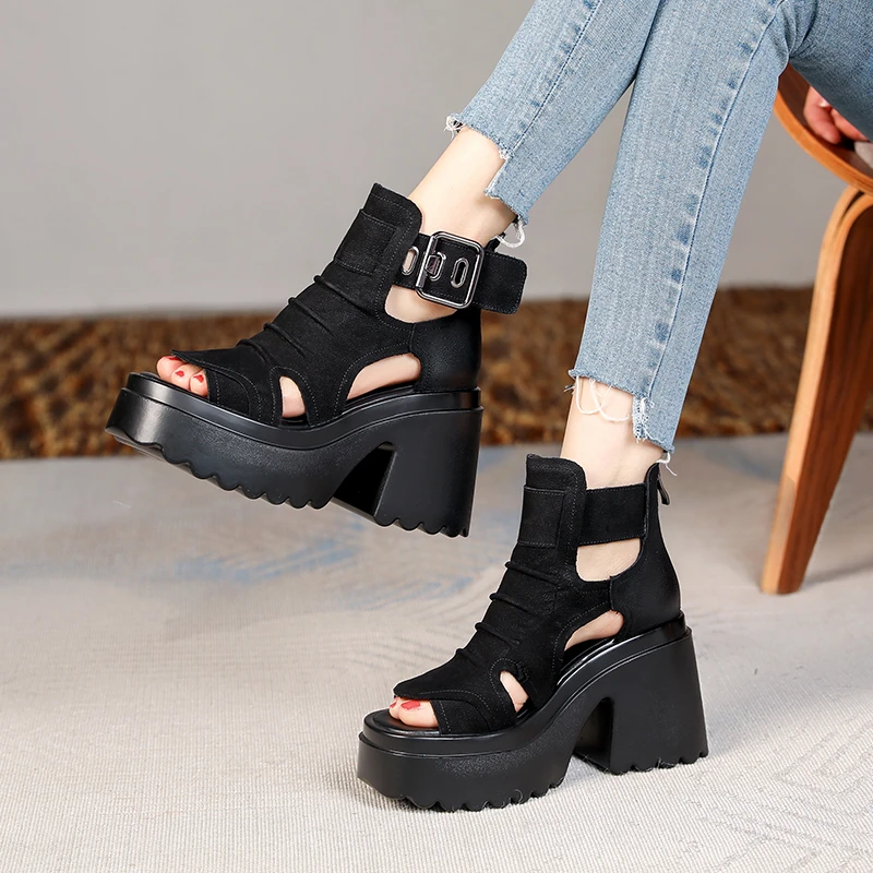 黑色真皮镂空舒适凉靴高级感圆头高跟透气靴子春夏季新款粗跟凉鞋