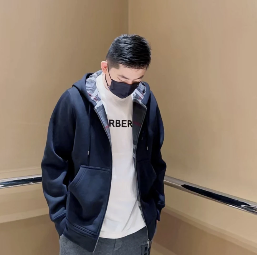 全新未使用 BURBERRY/博柏利 男士连帽B字标加绒卫衣