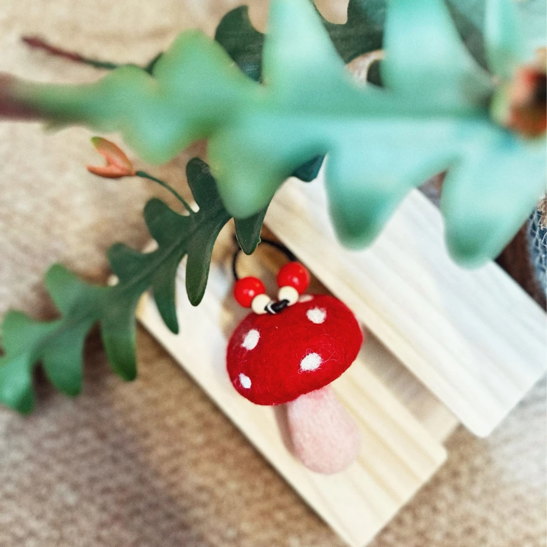 羊毛毡时尚可爱红蘑菇清新百搭