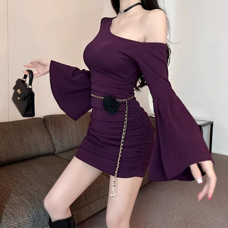 早秋紫色气质喇叭袖褶皱连衣裙女纯欲辣妹斜肩修身收腰包臀短裙子