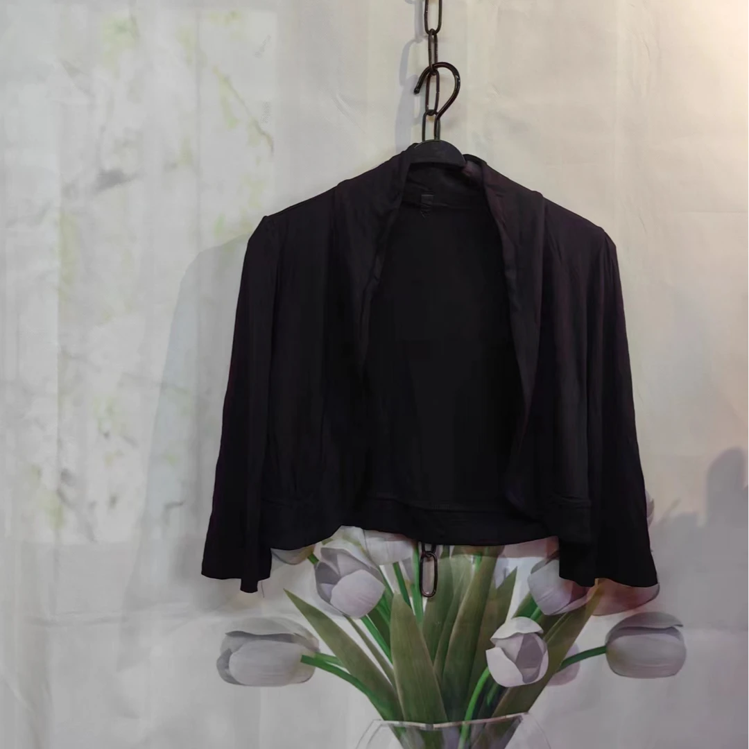 春装遮肚子显瘦V领上衣长袖针织衫