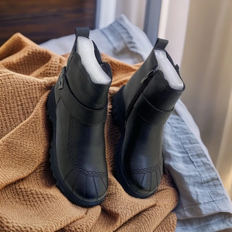 冬季羊皮毛一体妈妈棉鞋加绒加厚防滑耐磨短靴软底软面中老年女鞋