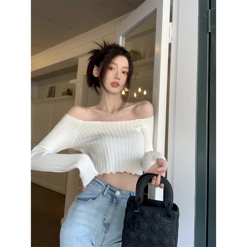 2023年秋季新款女装法式露锁骨纯欲坑条一字肩别致针织长袖上衣潮