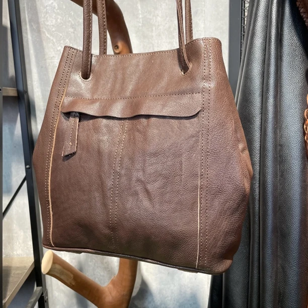 秋冬新款真皮女包桶包复古风植鞣牛皮单肩包大容量通勤女包