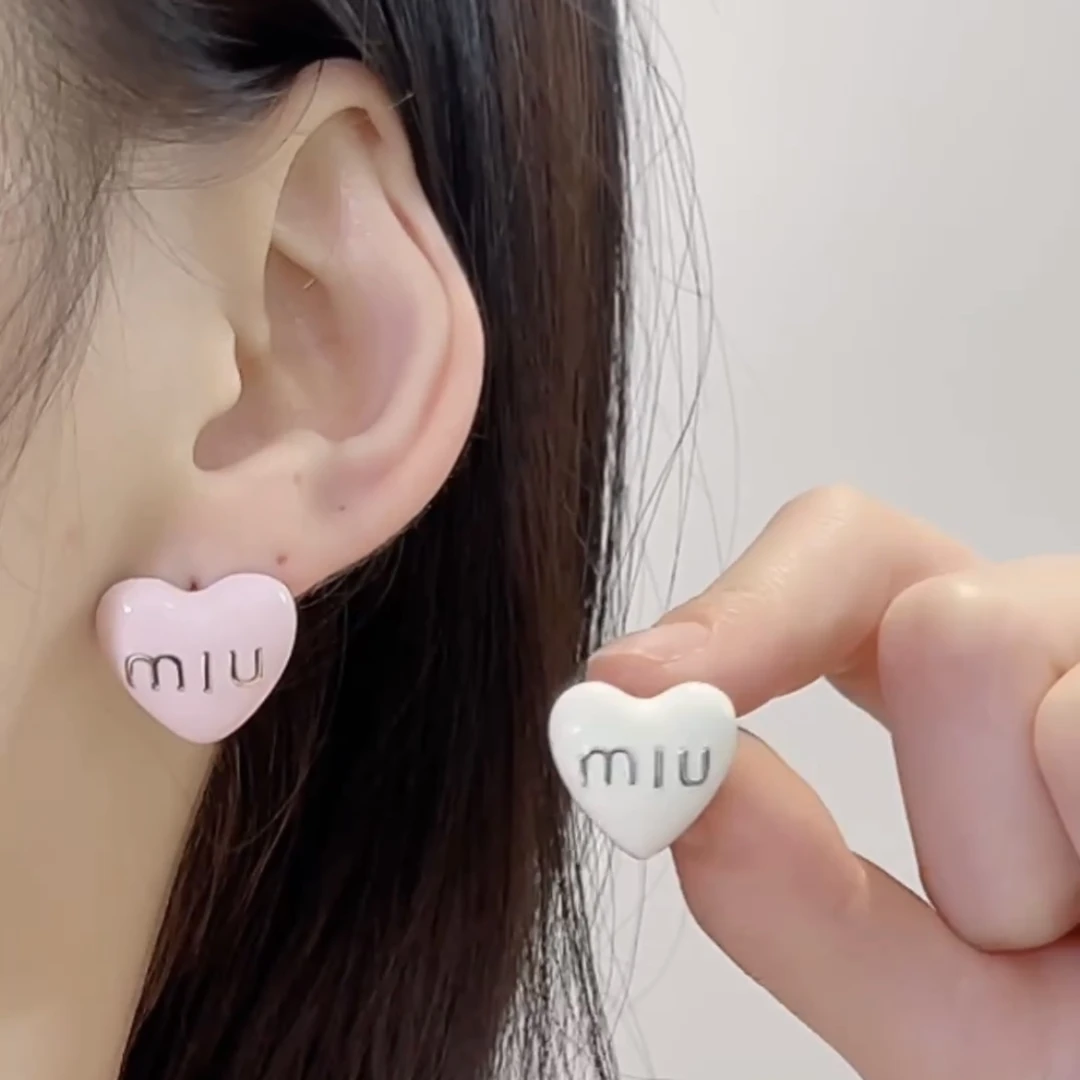 铜合金树脂耳饰 奶油爱心气质百搭耳钉可爱少女编码17小众简约
