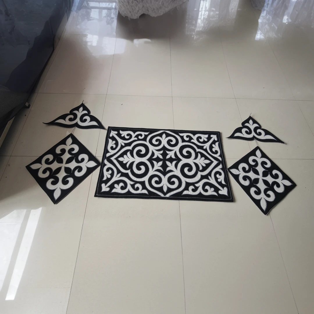 纯手工制作羊毛挂件毡子