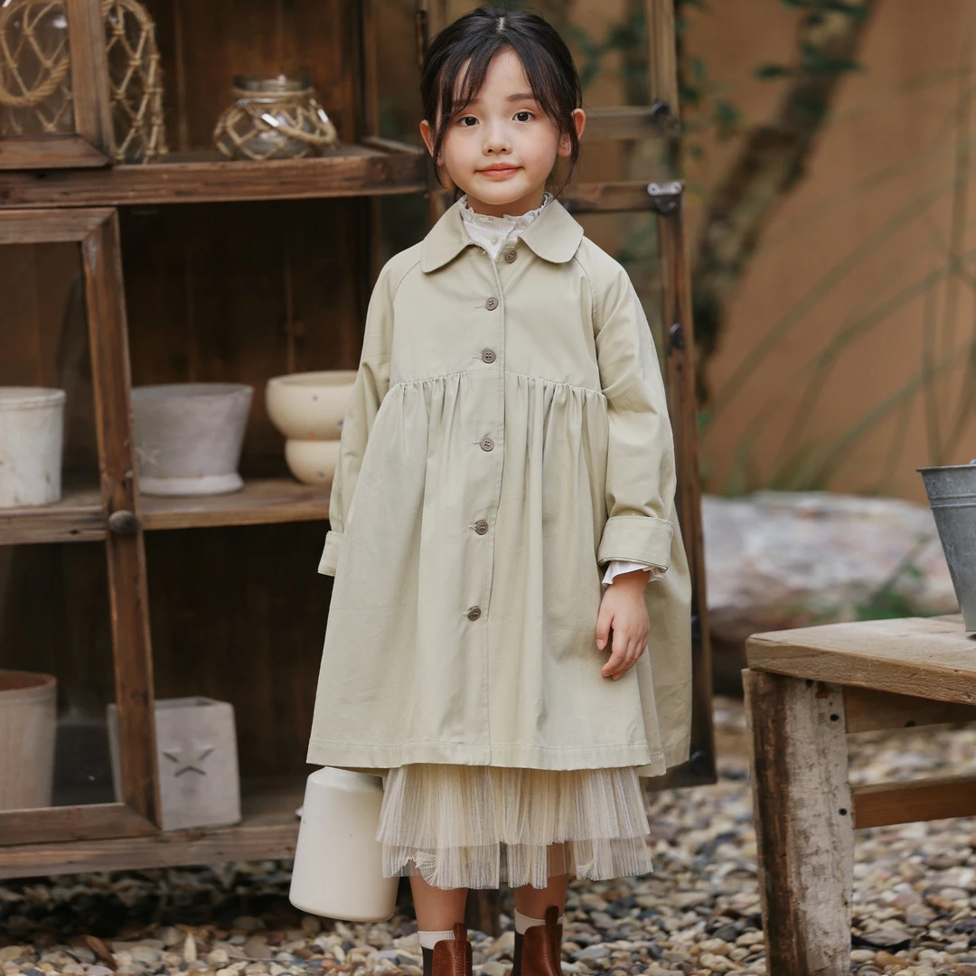 初煦 青苍 2023秋季女童纯棉宽松版百搭风衣宝宝娃娃领中长款外套