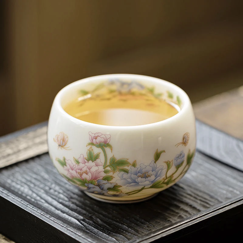 蝶恋牡丹羊脂玉瓷罗汉杯喝茶180CC