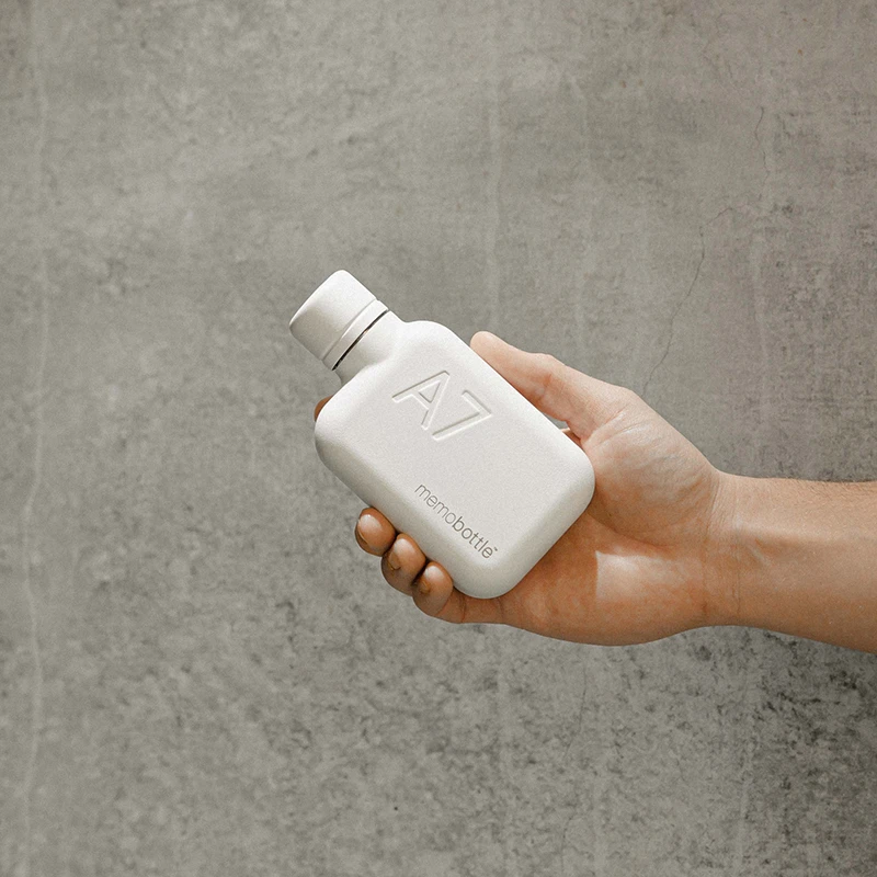 新款memobottle不锈钢扁平水壶水瓶运动健身旅行水杯随手杯松驰感