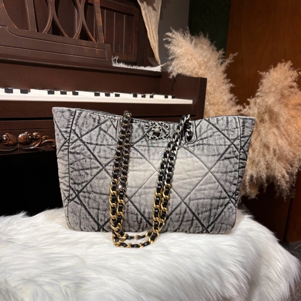全新未使用 Chanel/香奈儿 19bag 灰色牛仔托特