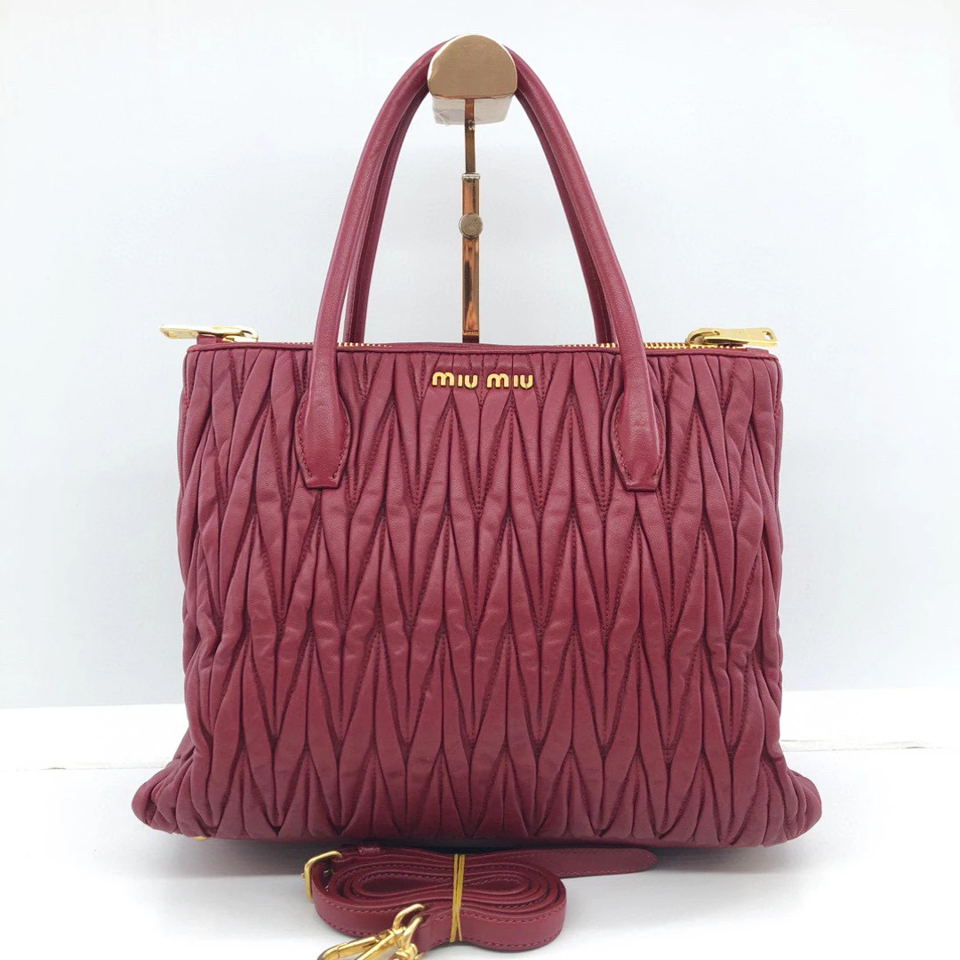 95新 MIU MIU/缪缪 97新/全皮红金褶皱手提单肩斜挎包/公价13800