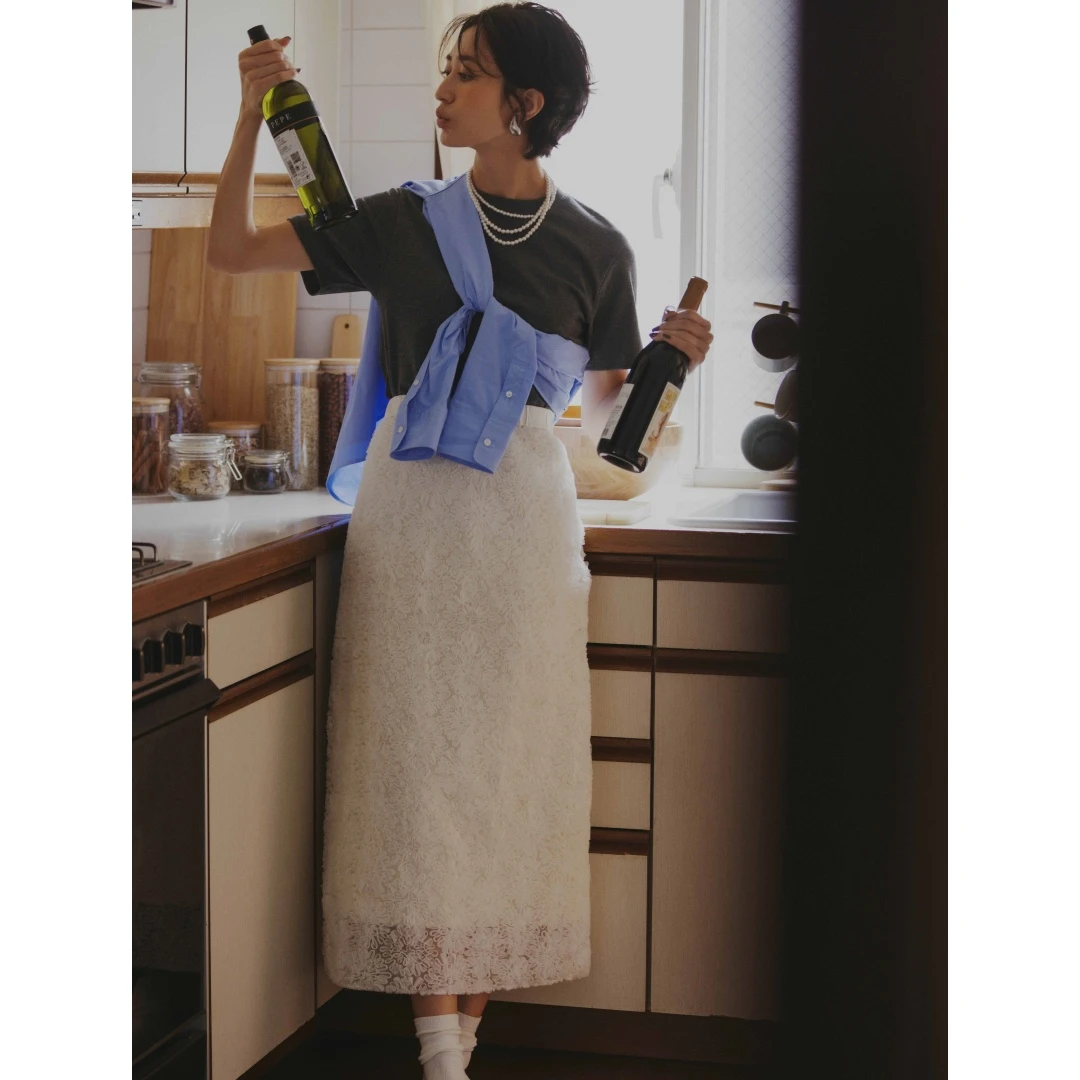 【胖虎家】 秋冬杂志款 M 立体刺绣精致花卉气质半身裙