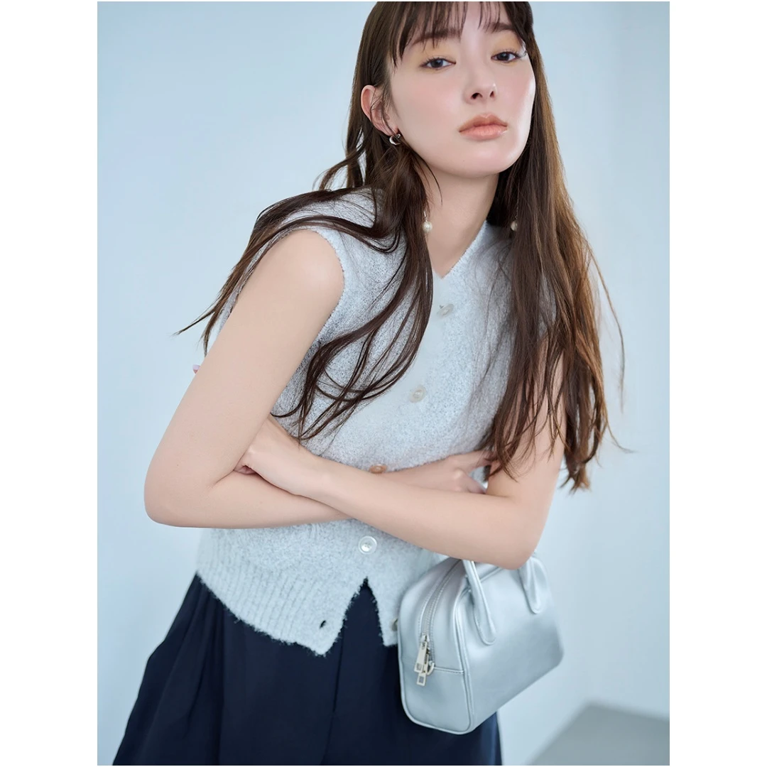 【强哥外贸】 秋季新款 F 时尚休闲气质百搭金属扣针织背心