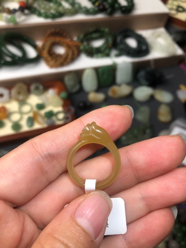 和田玉黄金糖戒指