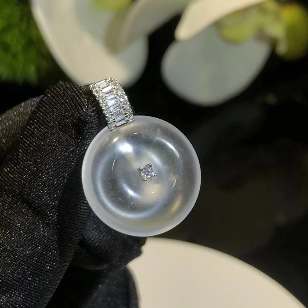 s925银镶嵌天然白色石英质玉精美小号平安扣挂件女款简约玉石吊坠