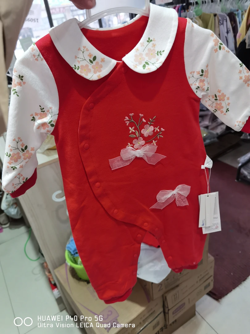 婴幼儿小花领双层红色连体哈衣