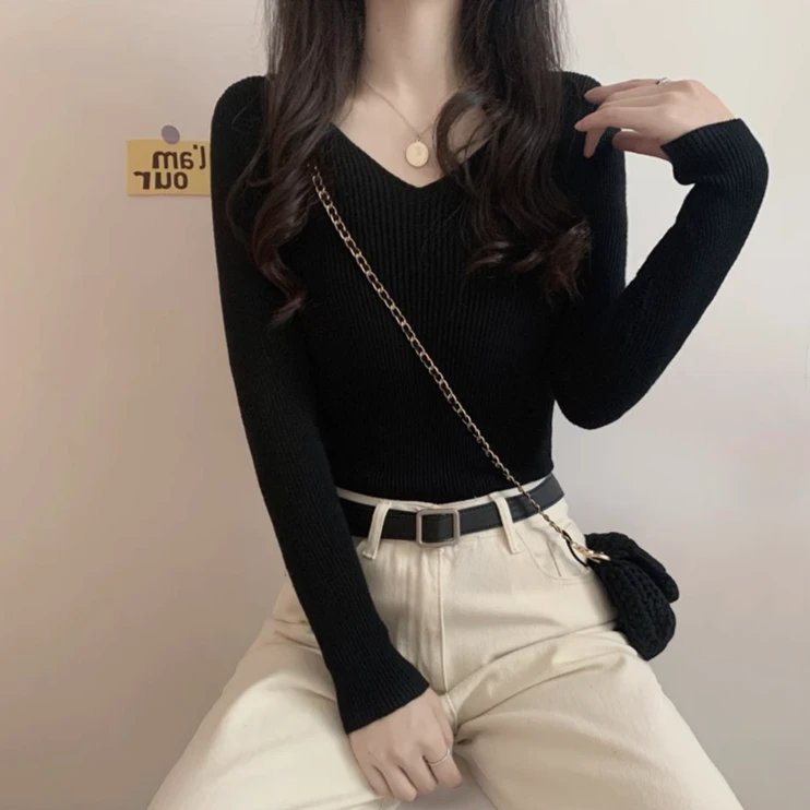 秋季新款洋气V领针织打底衫女长袖修身百搭上衣网红显瘦内搭毛衣