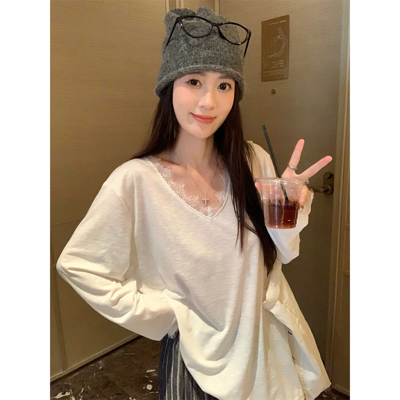 韩系慵懒风蕾丝边拼接V领薄款T恤早秋新款宽松显瘦休闲百搭上衣女
