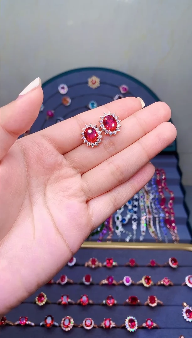 【闪购商品】红宝石耳饰银S925镶嵌333