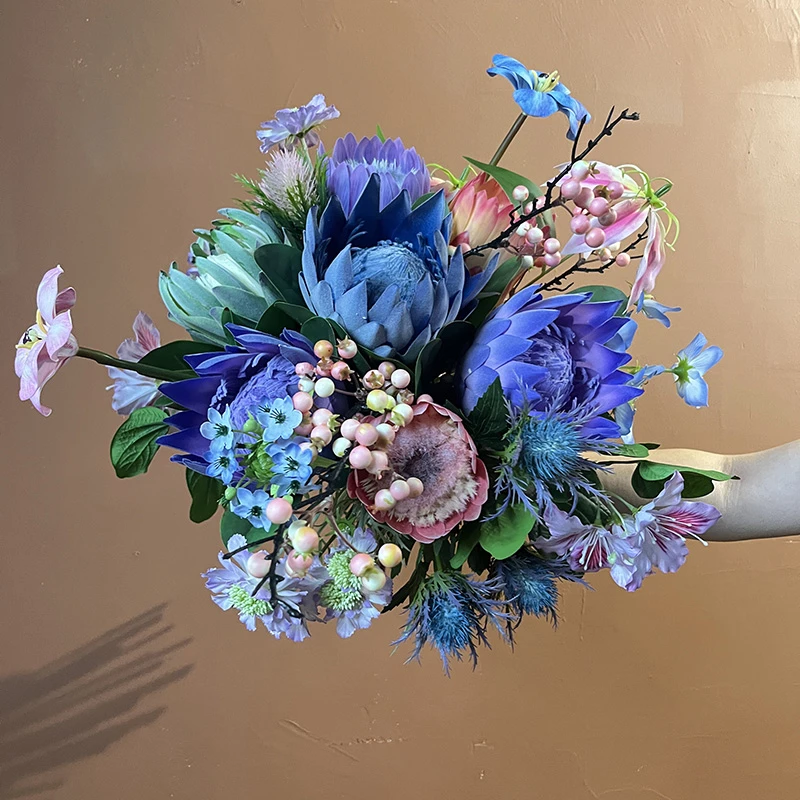 典雅款花束 仿真花帝王花客厅摆设花电视柜假花装饰蓝色手捧花束