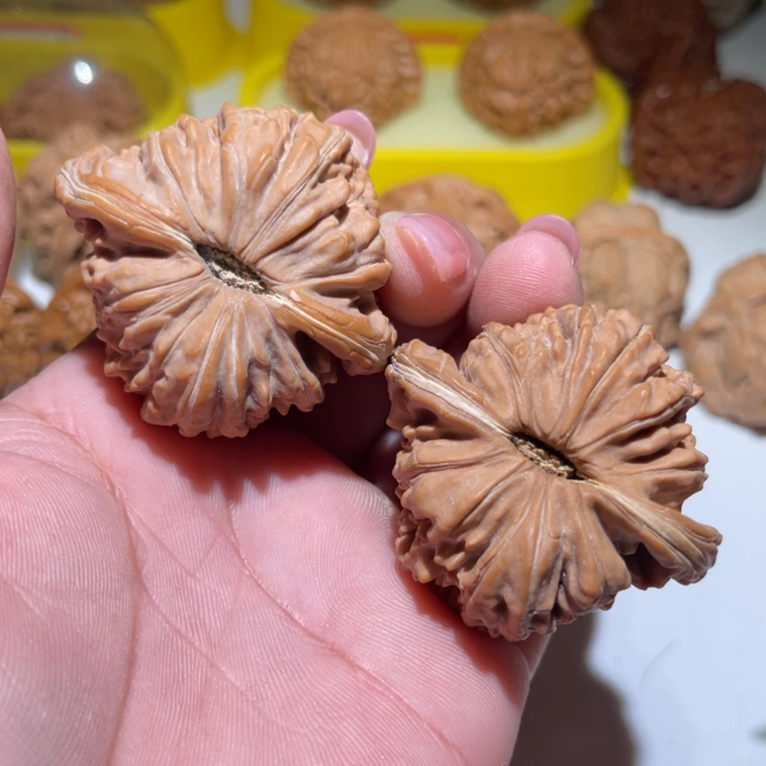 【闪购商品】文玩核桃把件逸*
