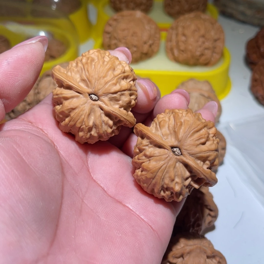 【闪购商品】文玩核桃把件尕*勒