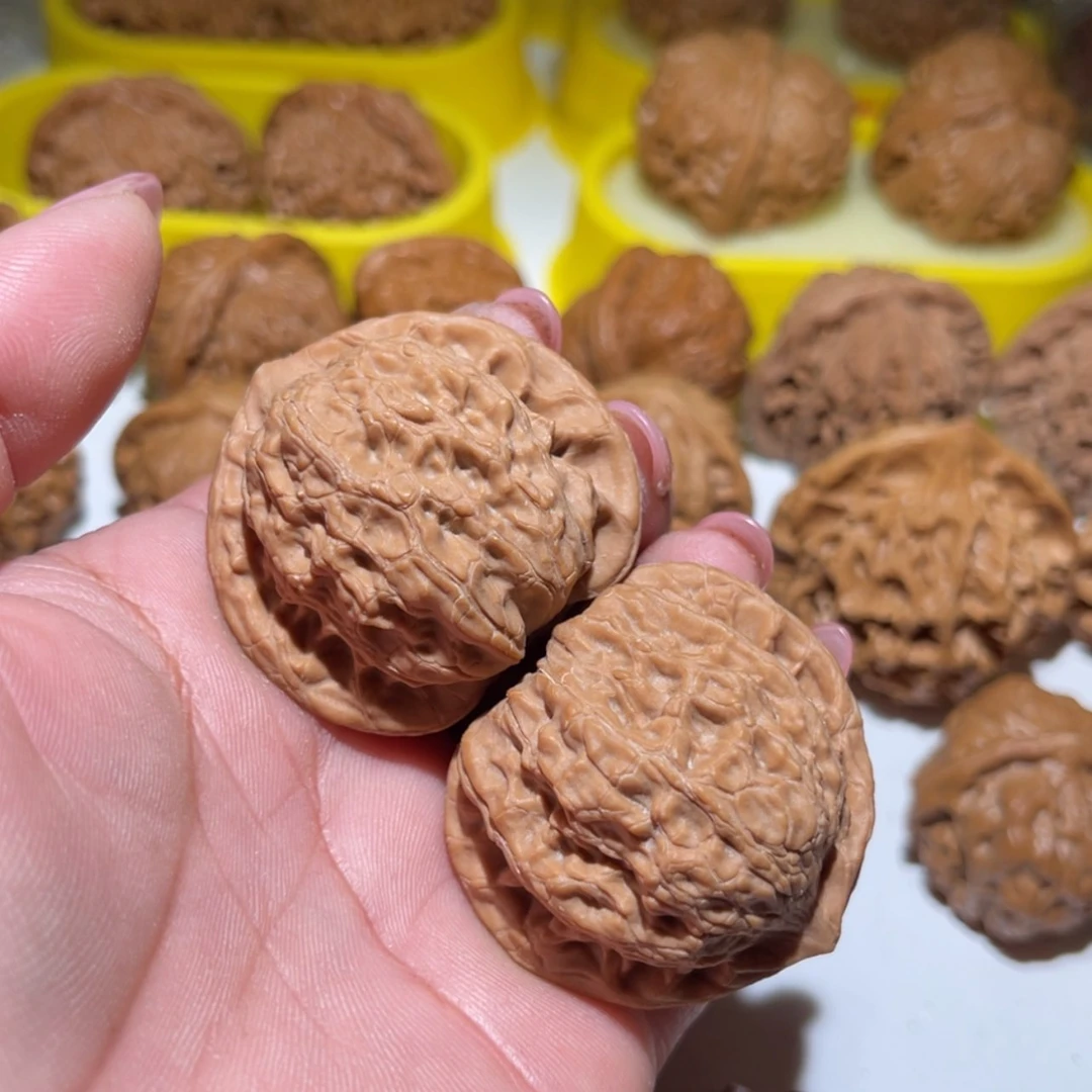 【闪购商品】文玩核桃把件吕***V