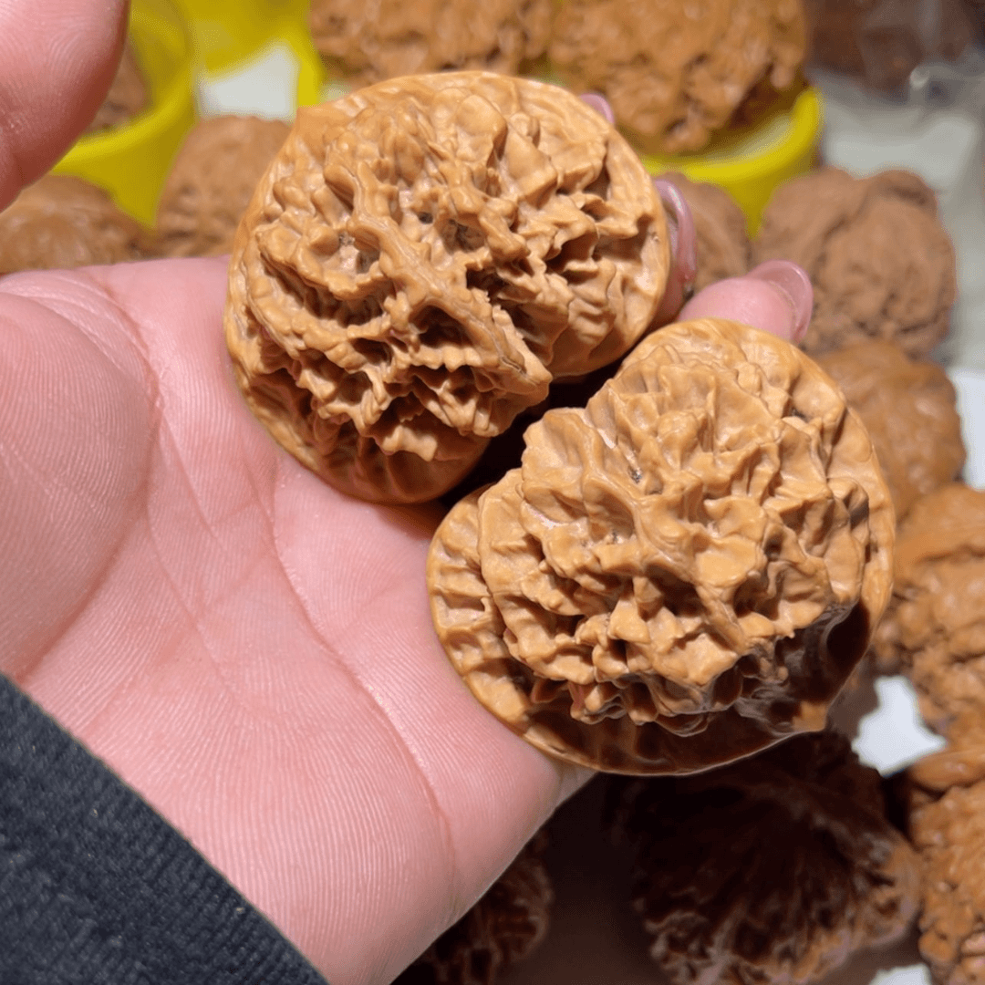 【闪购商品】文玩核桃把件‘**’