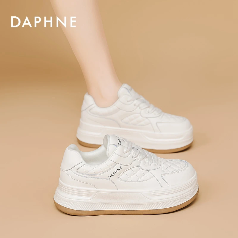 达芙妮品牌女鞋厚底真皮休闲鞋秋季新款透气百搭增高软底运动板鞋