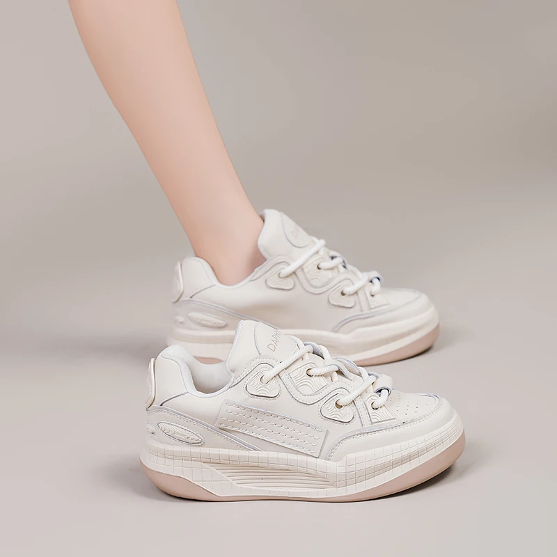 达芙妮2026春季新款真皮休闲鞋时尚百搭厚底老爹鞋