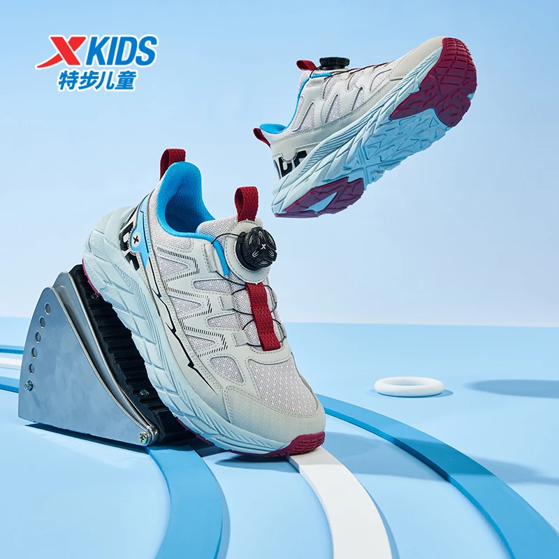特步儿童冬季新款皮面跑步鞋女童防滑减震旋钮运动鞋676416119400