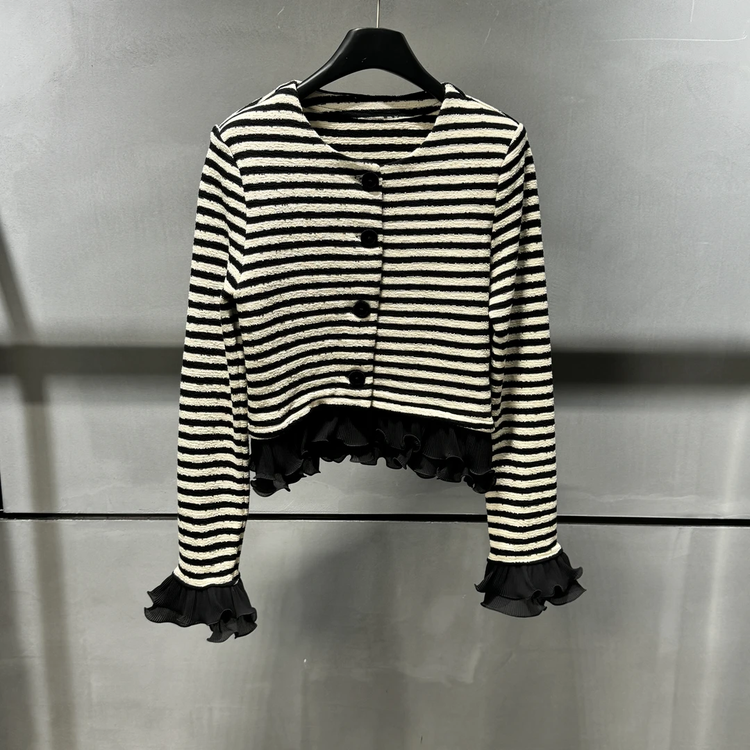 【ZHIXIAO】秋冬新款：条纹荷叶边外套102-2