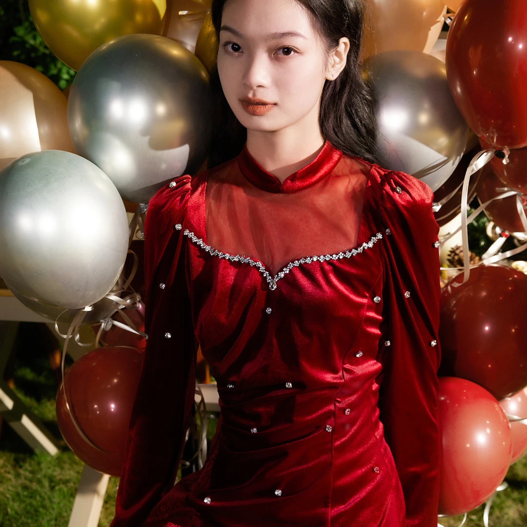 【彭彭echo专属】MAXRIENY精致宫廷红丝绒连衣裙新款设计感裙子