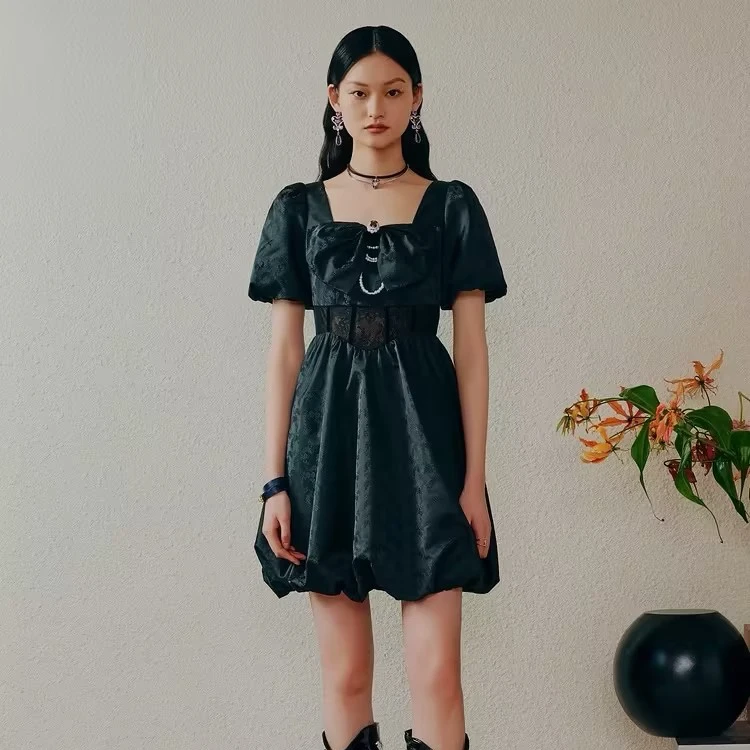 （丫头）MAXRIENY蕾丝镂空花苞连衣裙夏日泡泡袖薄荷曼波