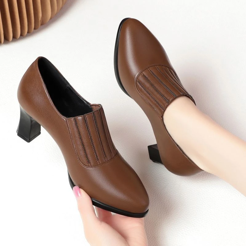 爆款法式粗高跟尖头小皮鞋妈妈鞋一脚蹬单鞋2024秋新款时尚乐福鞋