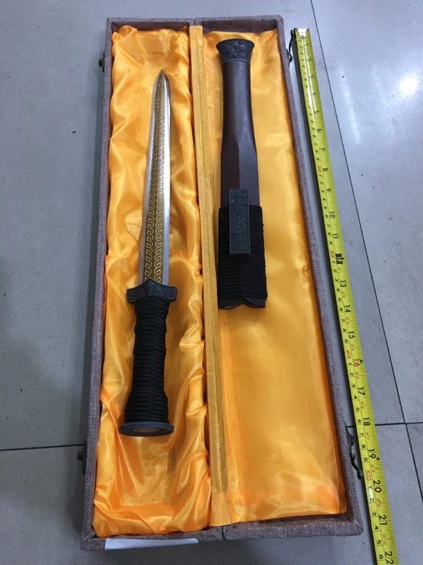 614 龙泉市铁装酸枝木高锰钢短款汉剑 未开刃